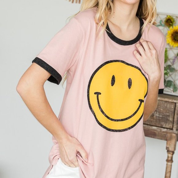 Nwt Oversized smiley Tee - Picture 4 of 6